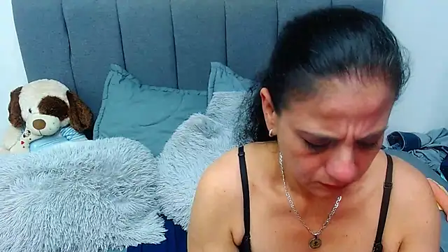 sasi luna online show from 03-23-25, 03:10