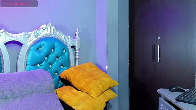 Snapshot of elizabeth_rosa21 chatting on 12-19-24, 08:23 elizabeth rosa21 online show from 12-19-24, 08:23