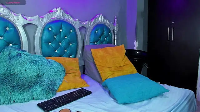 Snapshot of elizabeth_rosa21 chatting on 02-06-25, 04:03 elizabeth rosa21 online show from 02-06-25, 04:03