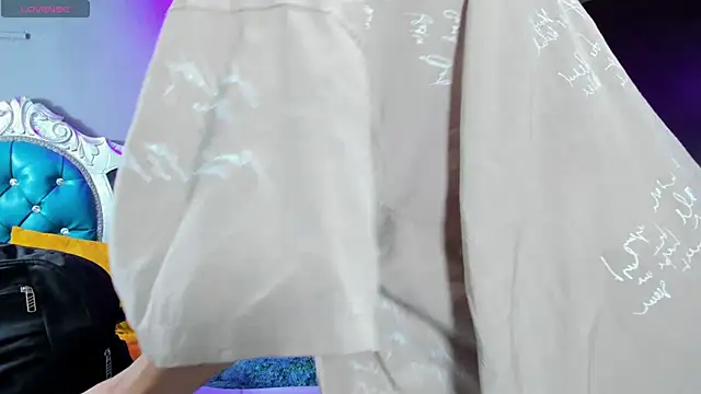 Snapshot of elizabeth_rosa21 chatting on 02-12-25, 02:45 elizabeth rosa21 online show from 02-12-25, 02:45