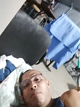 Alex011277 online show from 10-28-25, 01:20