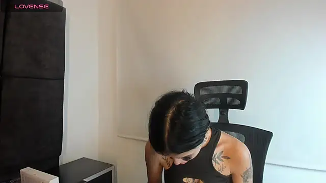 Cassie howard  online show from 01-14-25, 05:19