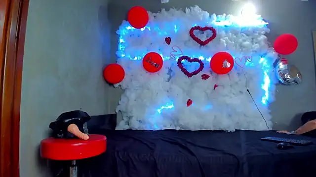 Snapshot of ladies_of_pleasure69 chatting on 02-25-25, 06:53 ladies of pleasure69 online show from 02-25-25, 06:53