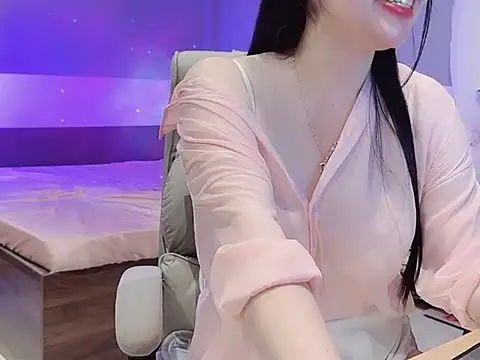 Eva-Public online show from 03-17-25, 06:53