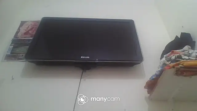 Snapshot of lunaxxxtreme chatting on 02-25-25, 10:26 lunaxxxtreme online show from 02-25-25, 10:26