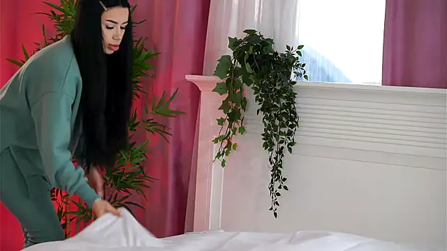 Jenna Day online show from 03-10-25, 04:49