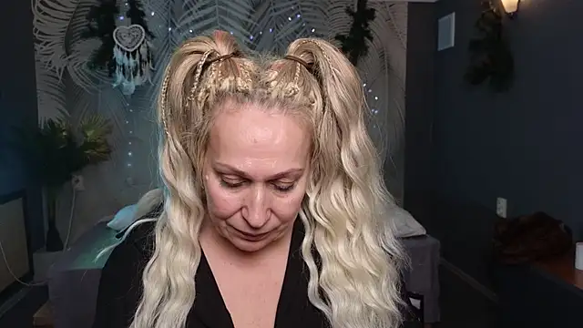 Penelope Pinky online show from 01-28-25, 02:10