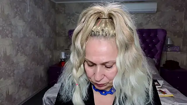 Penelope Pinky online show from 01-31-25, 04:59