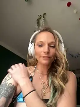 PrettiPluto online show from 01-10-25, 06:17