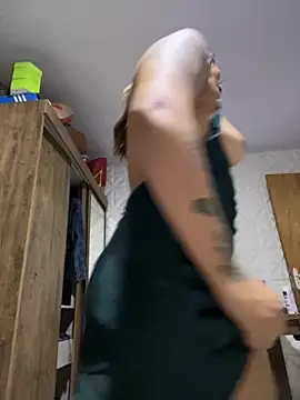 Snapshot of Nicollygriu chatting on 11-06-25, 02:45 Nicollygriu online show from 11-06-25, 02:45