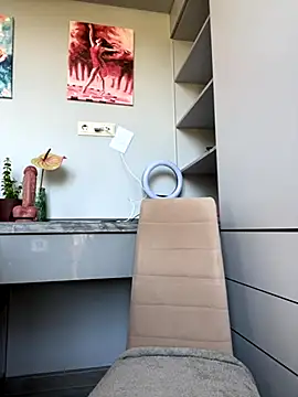 Snapshot of mi_michelle chatting on 09-25-25, 12:09 mi michelle online show from 09-25-25, 12:09