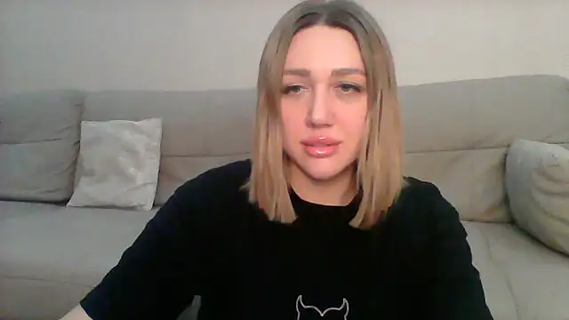 Snapshot of VickyLove047 chatting on 02-13-25, 06:48 VickyLove047 online show from 02-13-25, 06:48