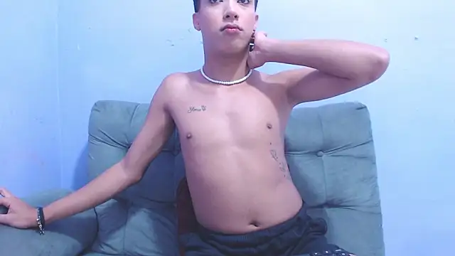 Hot kleo online show from 01-03-25, 06:11