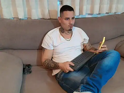 Geishastudios online show from 11-21-25, 01:43