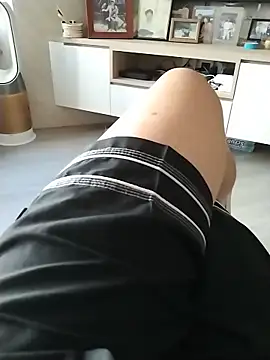 Dannydy2015 online show from 12-15-25, 02:38