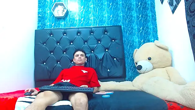 exotic hot couple online show from 01-31-25, 01:22