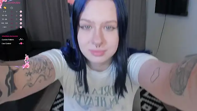 Snapshot of tender_kiitty chatting on 02-15-26, 03:20 tender kiitty online show from 02-15-26, 03:20