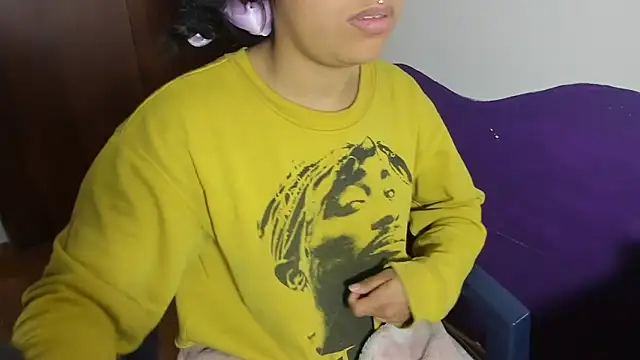 Natymontiell  online show from 12-21-24, 01:21