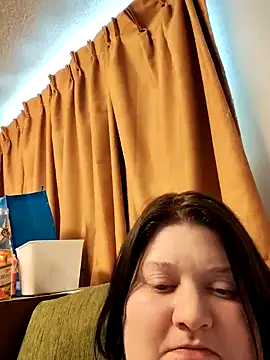 chrissybear84 online show from 12-14-24, 06:20