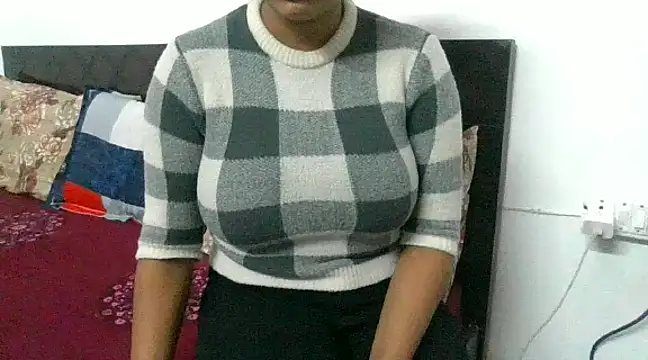 Snapshot of chavi_12 chatting on 12-19-24, 11:57 chavi 12 online show from 12-19-24, 11:57