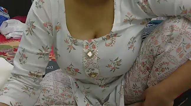 Snapshot of chavi_12 chatting on 01-22-25, 05:28 chavi 12 online show from 01-22-25, 05:28