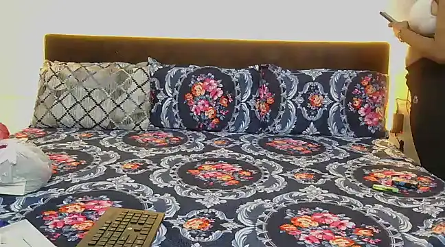 Snapshot of chavi_12 chatting on 03-04-25, 03:48 chavi 12 online show from 03-04-25, 03:48