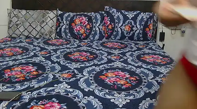 Snapshot of chavi_12 chatting on 03-06-25, 06:16 chavi 12 online show from 03-06-25, 06:16