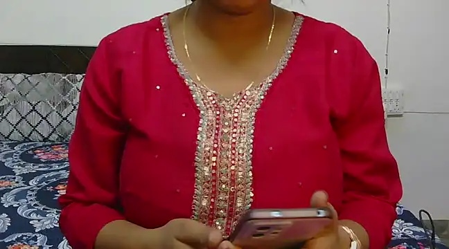 Snapshot of chavi_12 chatting on 03-15-25, 05:04 chavi 12 online show from 03-15-25, 05:04