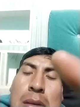 Snapshot of Ruizito27e chatting on 10-05-25, 04:11 Ruizito27e online show from 10-05-25, 04:11