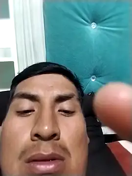 Snapshot of Ruizito27e chatting on 10-08-25, 03:04 Ruizito27e online show from 10-08-25, 03:04