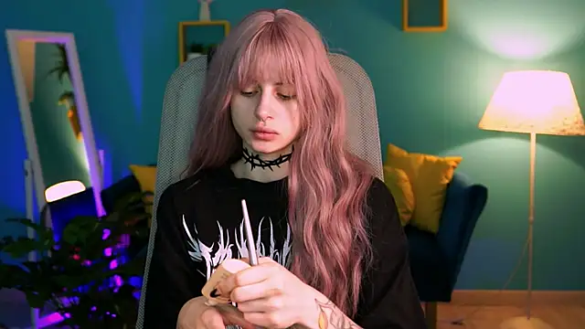 Snapshot of JadeCastle_ chatting on 03-18-25, 04:58 JadeCastle online show from 03-18-25, 04:58