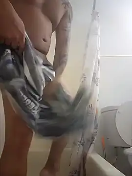 Snapshot of Latino2909 chatting on 12-19-24, 01:39 Latino2909 online show from 12-19-24, 01:39