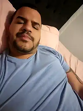 Snapshot of Latino2909 chatting on 01-06-25, 05:19 Latino2909 online show from 01-06-25, 05:19