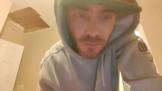 Snapshot of Huntzg23 chatting on 12-17-25, 05:13 Huntzg23 online show from 12-17-25, 05:13