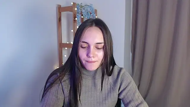 IrinaShayk18 online show from 12-18-24, 12:18