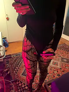 littlewitchxoxo online show from 10-26-25, 07:47