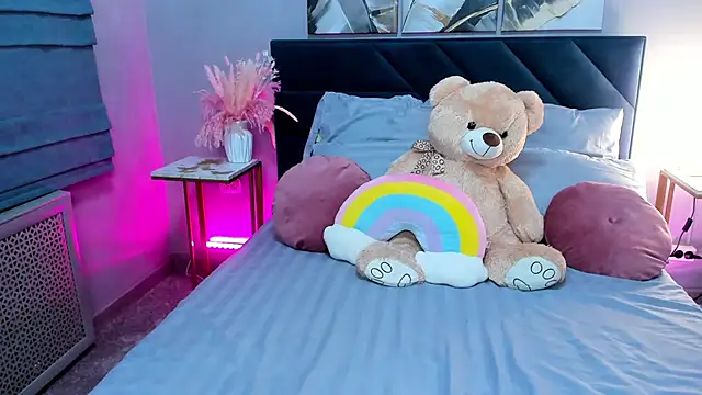 Curvy Dynamite  online show from 09-14-25, 01:16