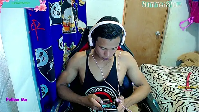 Snapshot of Willy_Mate chatting on 12-20-24, 06:13 Willy Mate online show from 12-20-24, 06:13