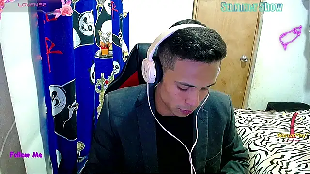 Snapshot of Willy_Mate chatting on 12-29-24, 04:05 Willy Mate online show from 12-29-24, 04:05