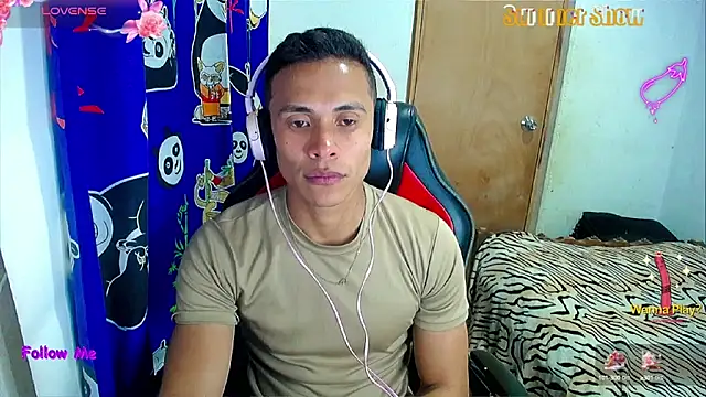 Snapshot of Willy_Mate chatting on 01-01-25, 03:56 Willy Mate online show from 01-01-25, 03:56