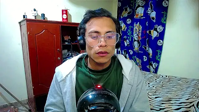 Snapshot of Willy_Mate chatting on 10-16-25, 05:08 Willy Mate online show from 10-16-25, 05:08