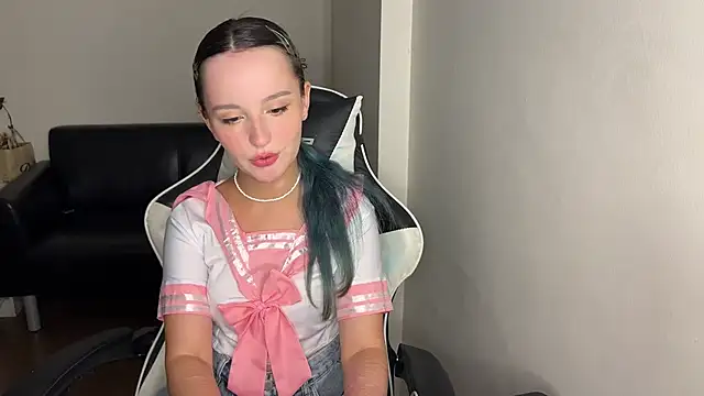 bumble bee online show from 03-14-25, 07:34