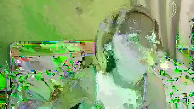 bumble bee online show from 02-20-26, 01:11