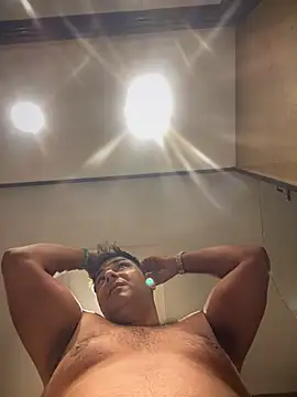 SecretlyDD online show from 02-28-25, 05:59