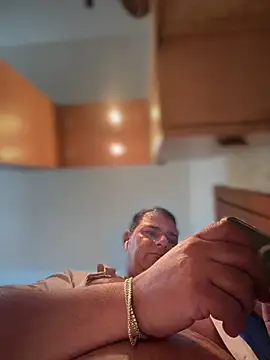 SecretlyDD online show from 02-10-26, 10:19