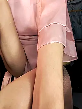 Snapshot of Lucy_limon chatting on 12-23-25, 07:50 Lucy limon online show from 12-23-25, 07:50