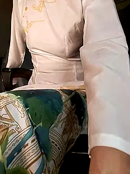 Snapshot of Lucy_limon chatting on 02-02-26, 04:27 Lucy limon online show from 02-02-26, 04:27