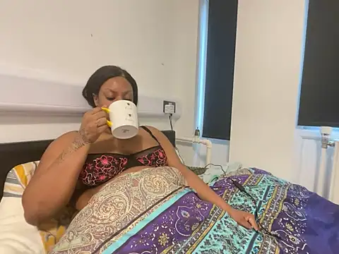 LavenderBuxton online show from 01-18-25, 11:11