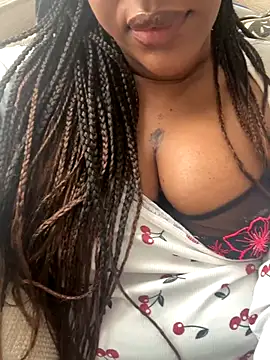 LavenderBuxton online show from 10-22-25, 02:28