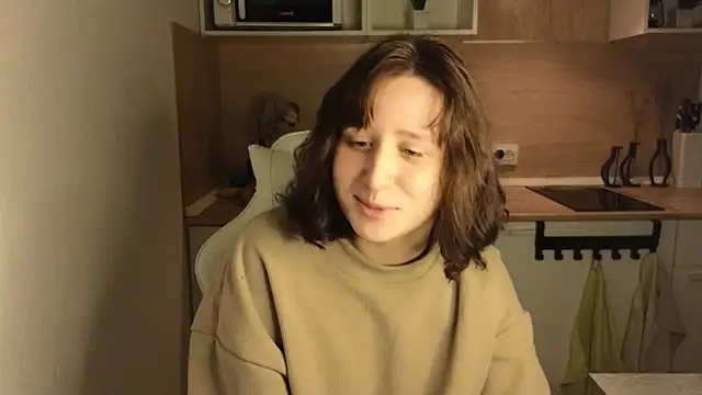 whatamarrie online show from 12-23-24, 07:09